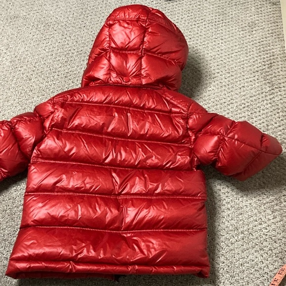 Moncler Red Glossy Puffer Jacket with Hood - Picture 9 of 14